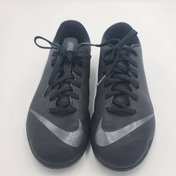 Nike Junior Mercurial Vapor 12 Club Size 6Y - Picture 1 of 7